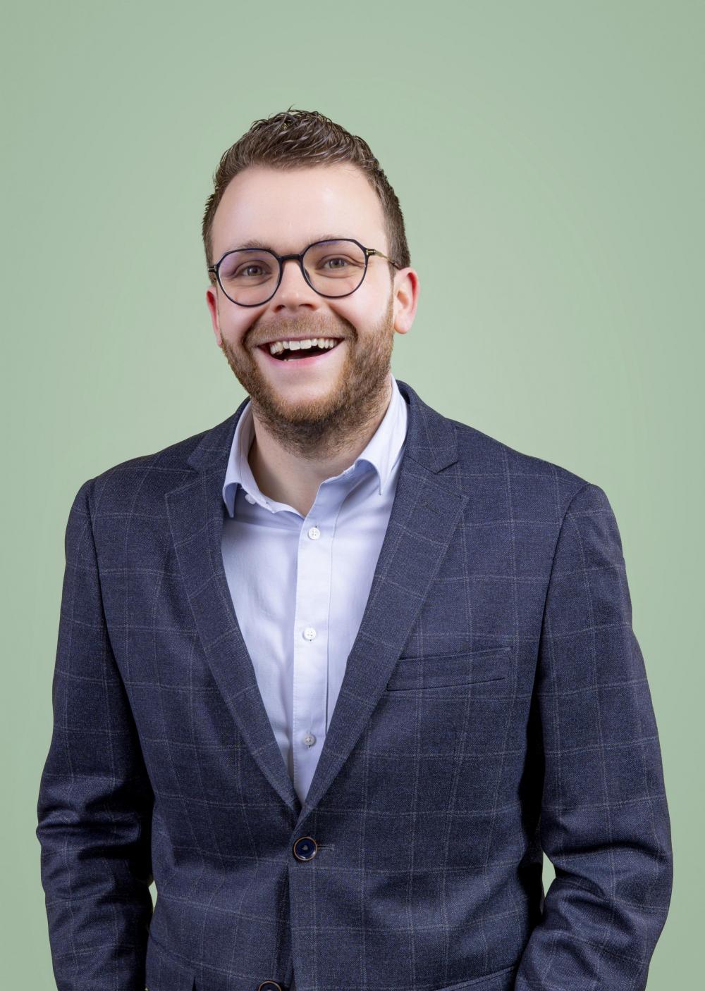 Jelle, Bedrijfsleider